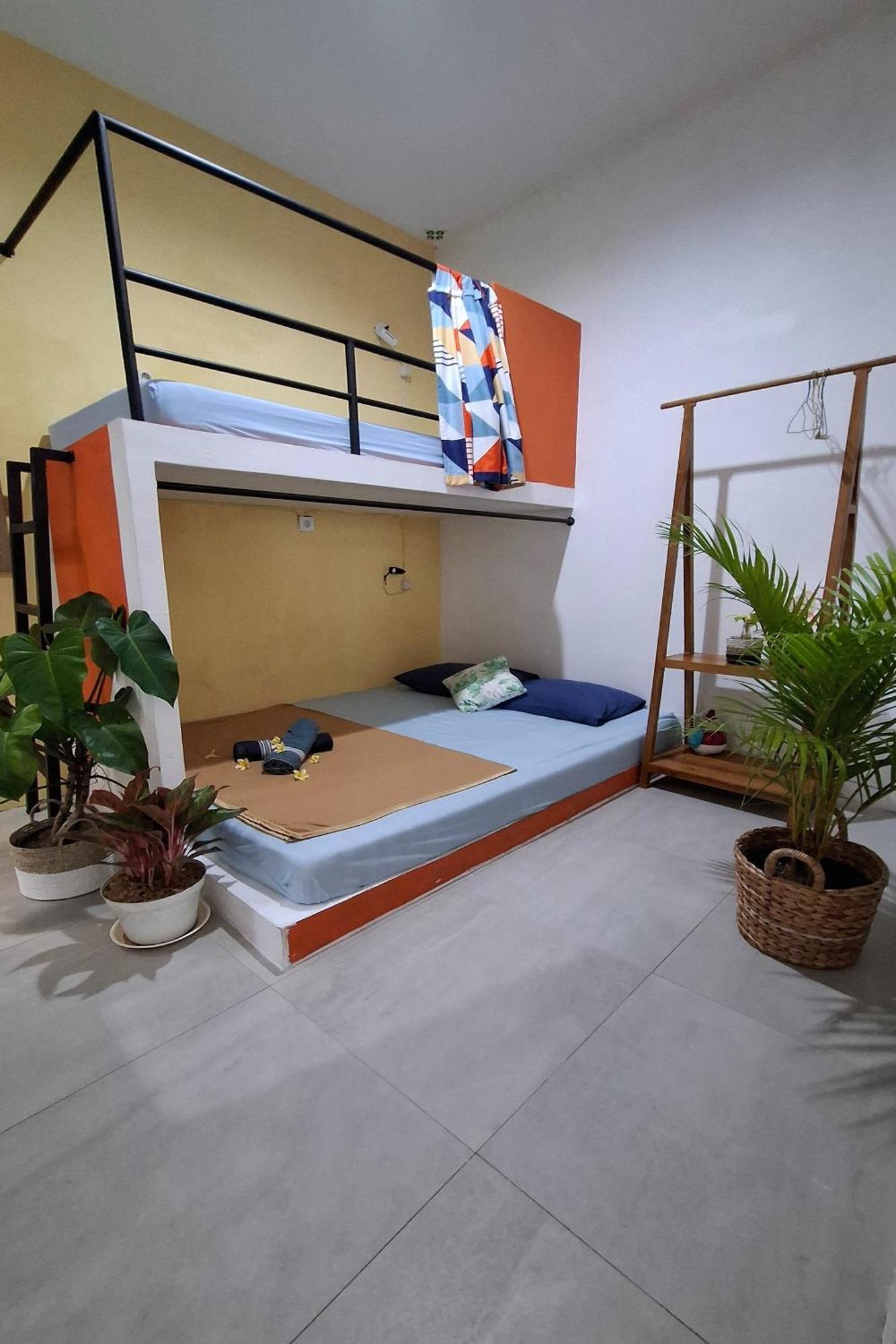 Homestay Bring In House